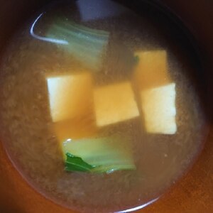 木綿豆腐とチンゲン菜の味噌汁